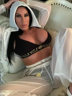 Alanna escort in Istanbul
