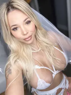 Aubrey escort in Istanbul