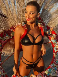 Gina escort in Istanbul