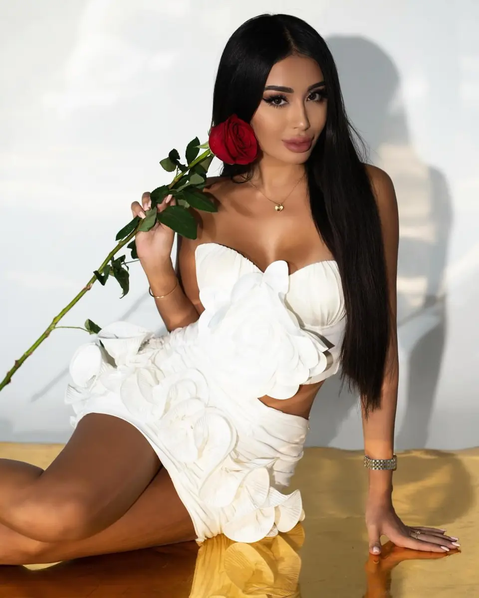 Indira escort in Istanbul