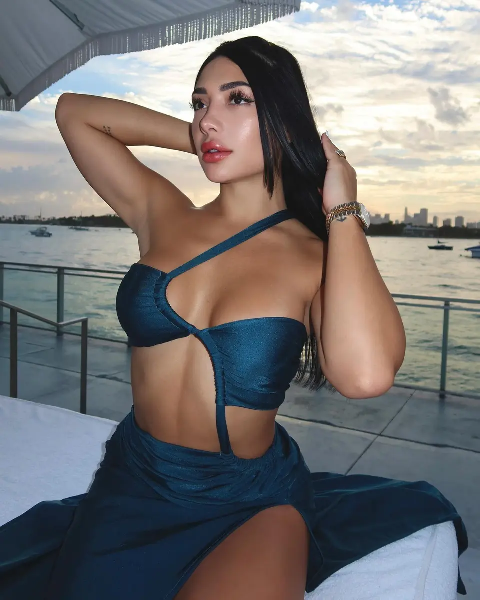 Laura escort in Istanbul