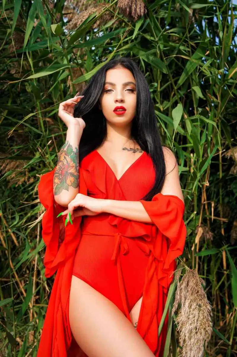 Luna escort in Istanbul