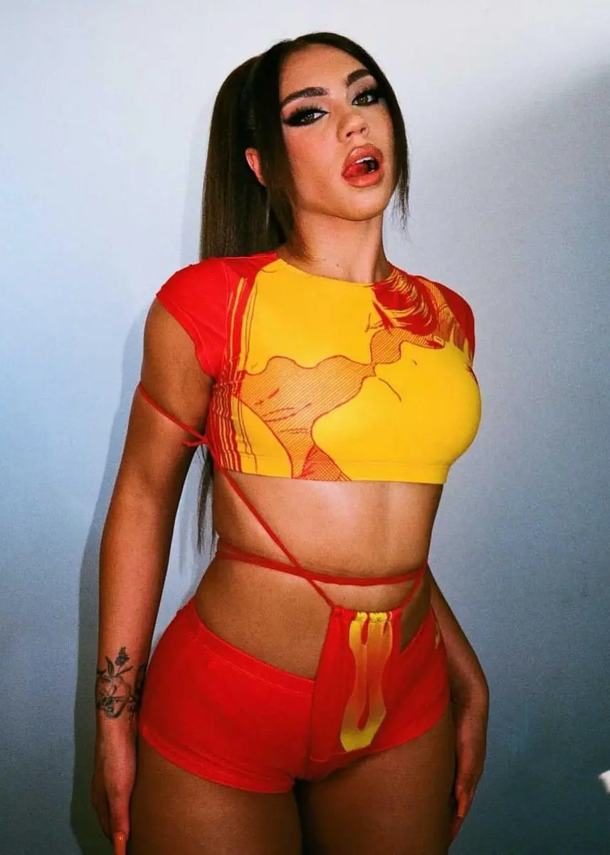 Makayla escort in Istanbul
