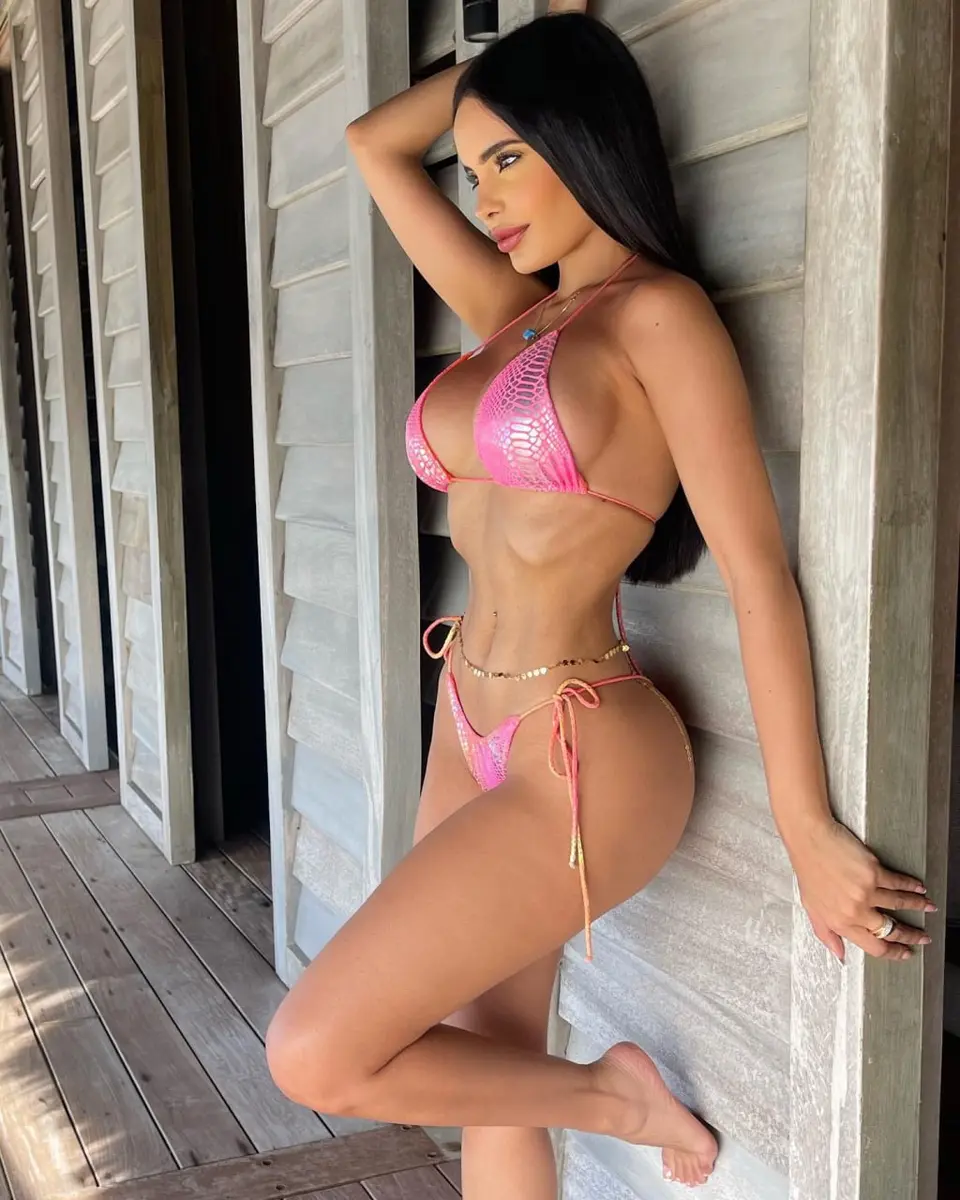 Mariell escort in Istanbul