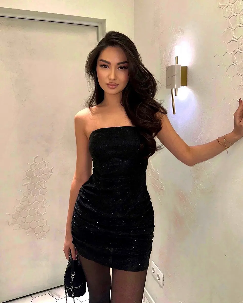 Mina escort in Istanbul