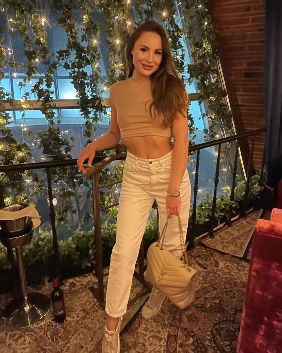 Victoriya escort in Istanbul